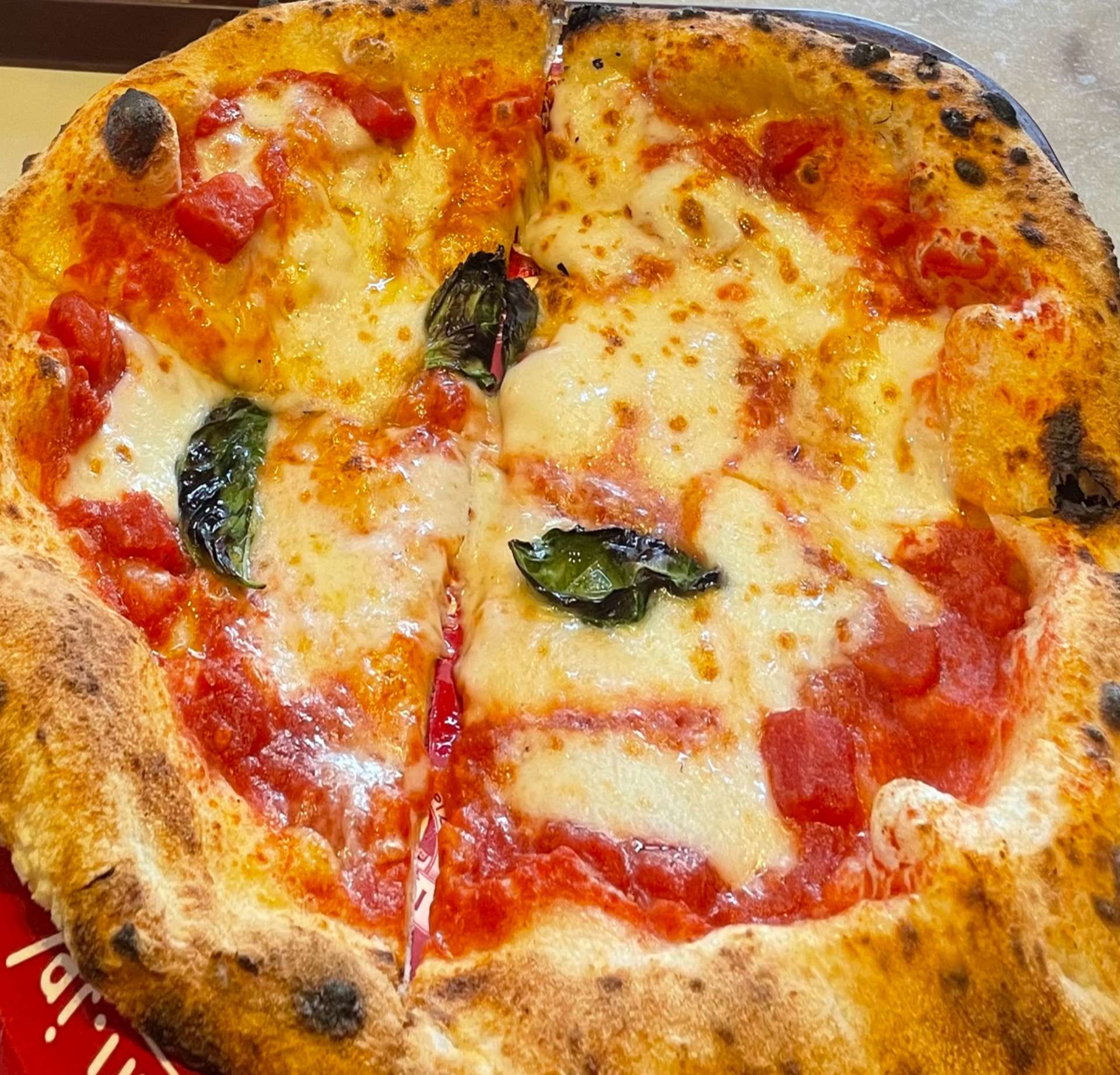 ナポリの本格ピザ✨